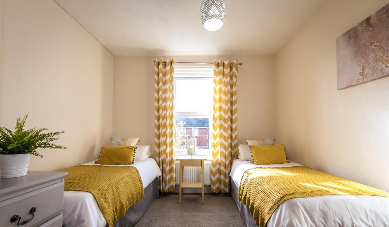 3-Bedroom House L Fast Wi-Fi L Garden L Newly Decorated L Close To Shops And Restaurants Bournemouth Eksteriør bilde