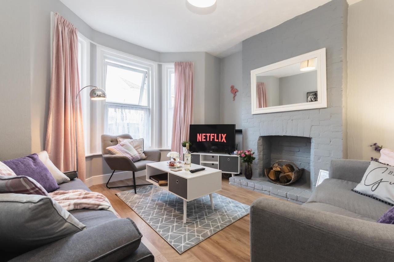 3-Bedroom House L Fast Wi-Fi L Garden L Newly Decorated L Close To Shops And Restaurants Bournemouth Eksteriør bilde