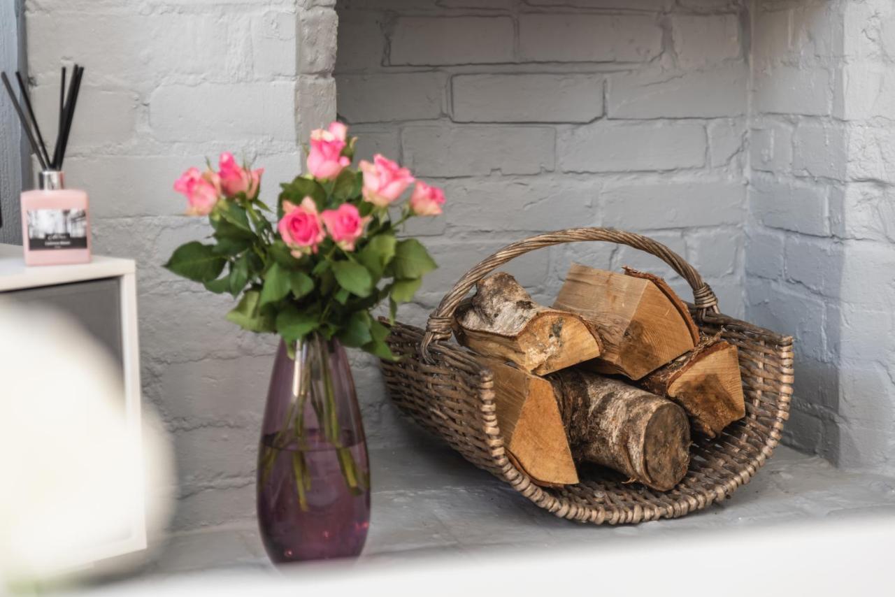 3-Bedroom House L Fast Wi-Fi L Garden L Newly Decorated L Close To Shops And Restaurants Bournemouth Eksteriør bilde