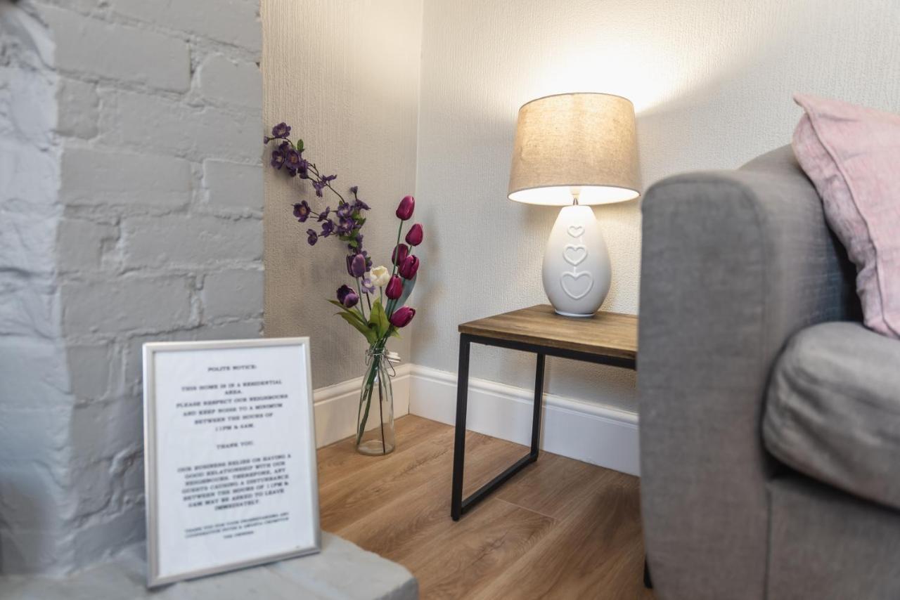 3-Bedroom House L Fast Wi-Fi L Garden L Newly Decorated L Close To Shops And Restaurants Bournemouth Eksteriør bilde