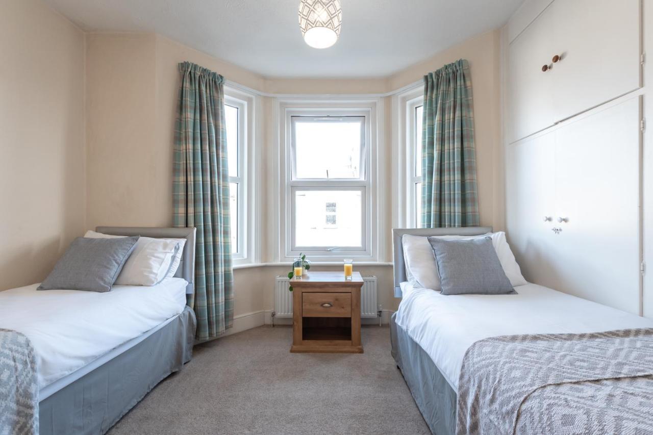 3-Bedroom House L Fast Wi-Fi L Garden L Newly Decorated L Close To Shops And Restaurants Bournemouth Eksteriør bilde